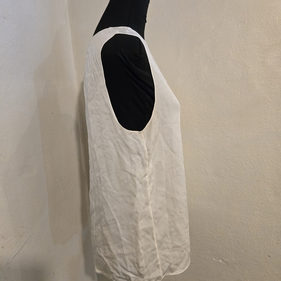 Theory Ivory Sleeveless Blouse Size L - Picture 2 of 4